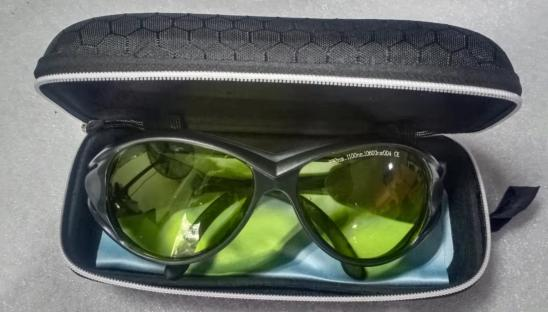 เครื่องทําความสะอาดเลเซอร์ไฟเบอร์กระเป๋าเดินทาง 200w 300w เครื่องกําจัดสนิม 7